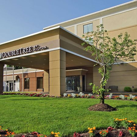 Hotel Doubletree By Hilton Mahwah Esterno foto