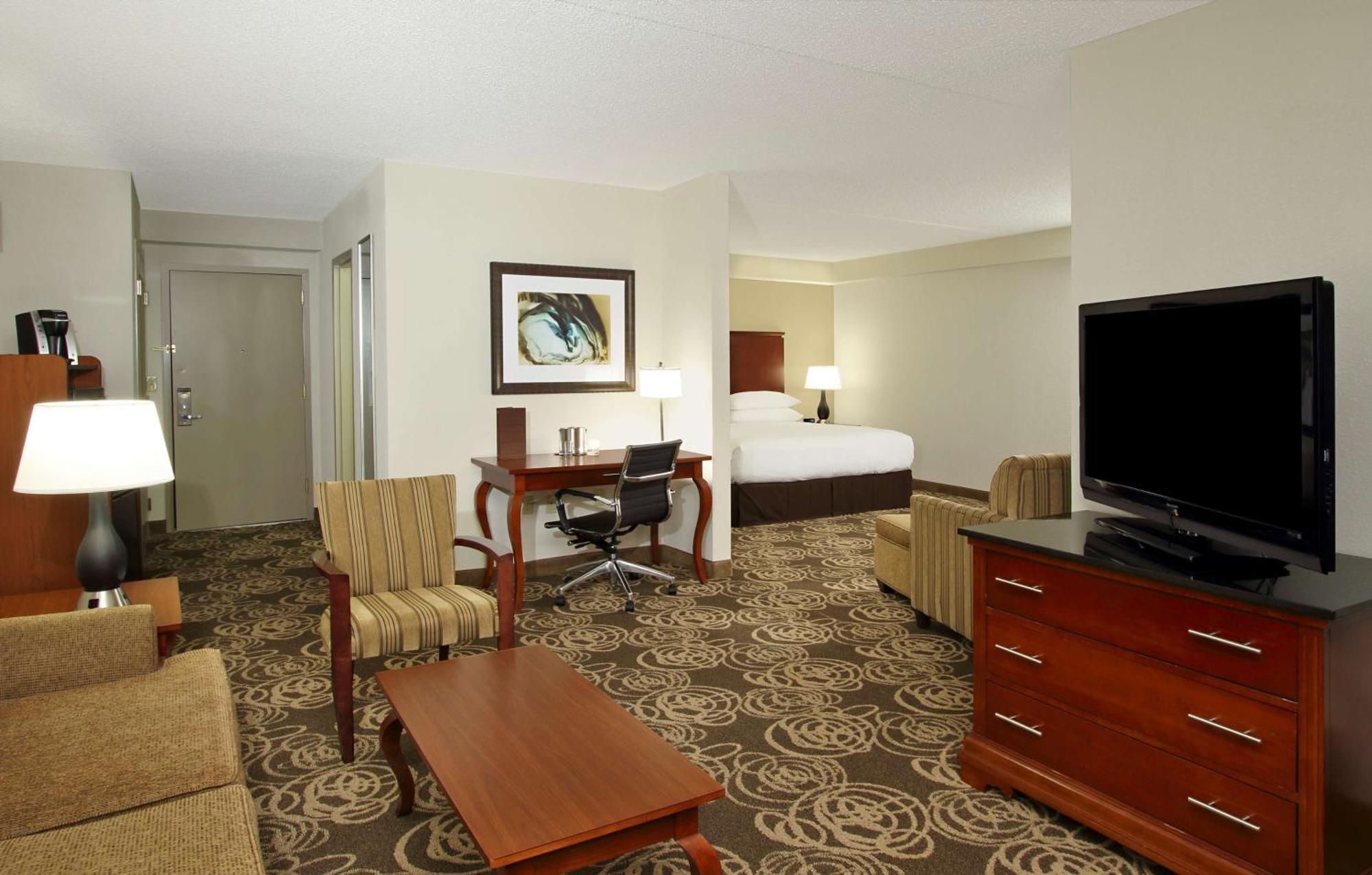 Hotel Doubletree By Hilton Mahwah Esterno foto