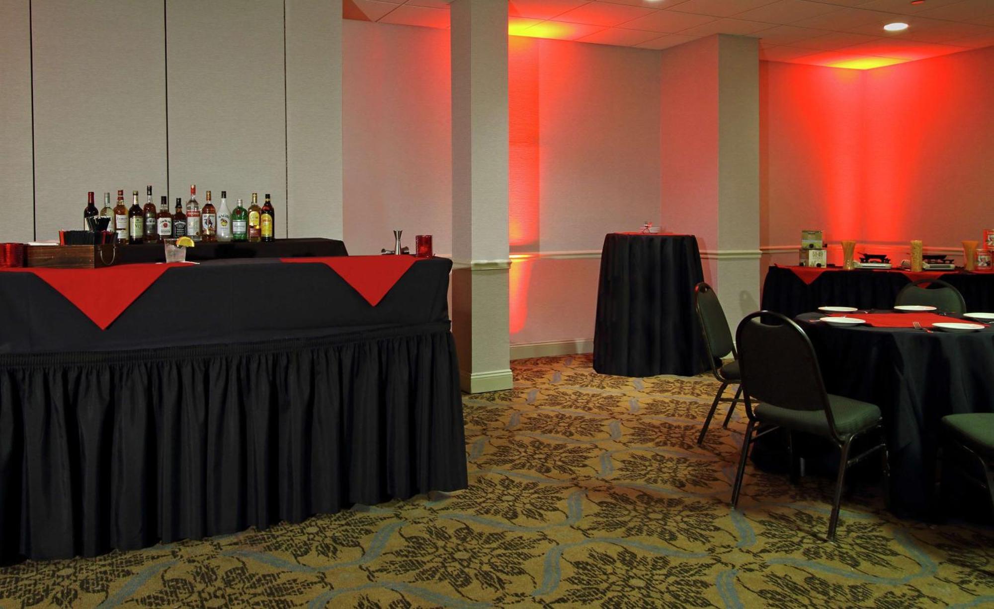 Hotel Doubletree By Hilton Mahwah Esterno foto