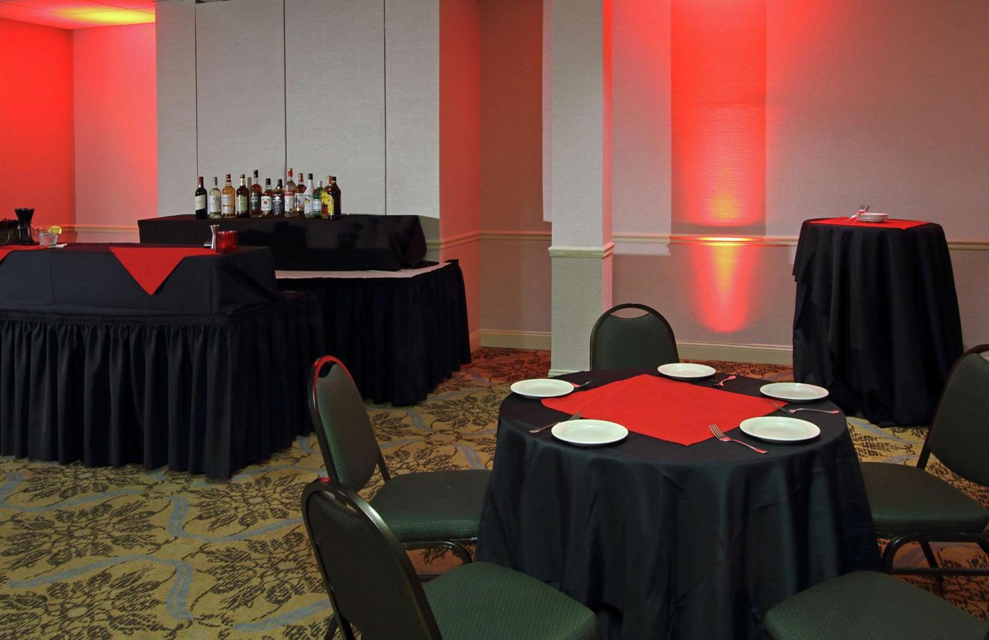 Hotel Doubletree By Hilton Mahwah Esterno foto
