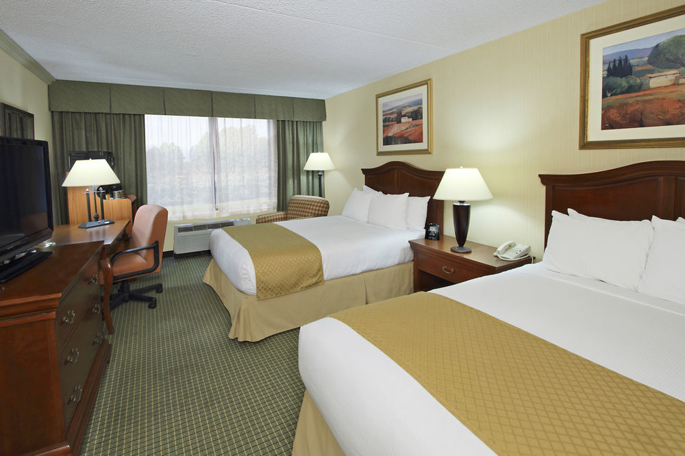 Hotel Doubletree By Hilton Mahwah Esterno foto